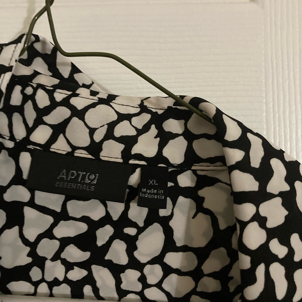 Apt. 9 Red 3/4 Sleeve Relaxed Blouse - Picture 3 of 7